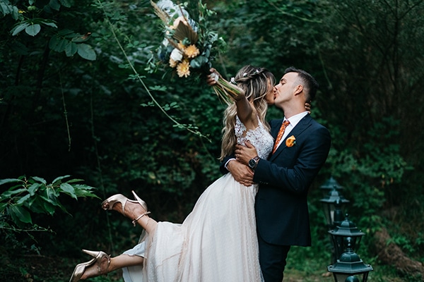 traditional-summer-wedding-ptolemaida-bohemian-touches_03