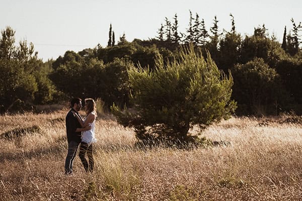 beautiful-prewedding-photoshoot-nature-full-of-romance-element_03