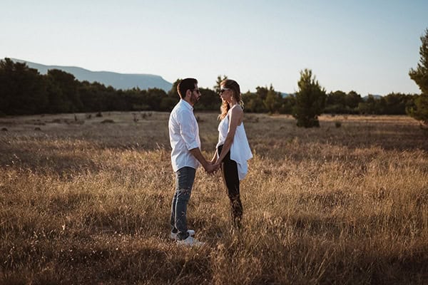 beautiful-prewedding-photoshoot-nature-full-of-romance-element_07