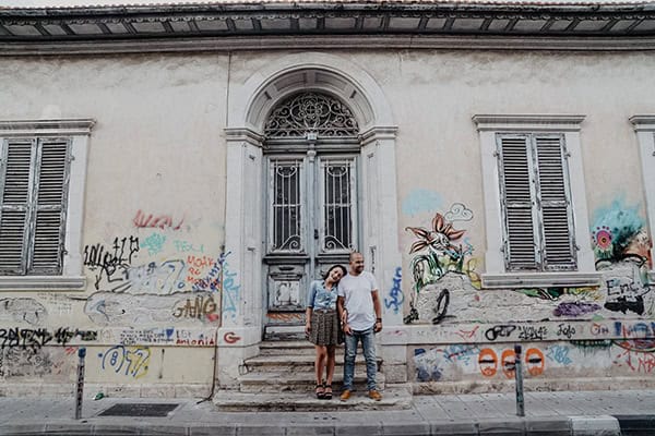 beautiful-prewedding-shoot-background-mediterranean-sea_04