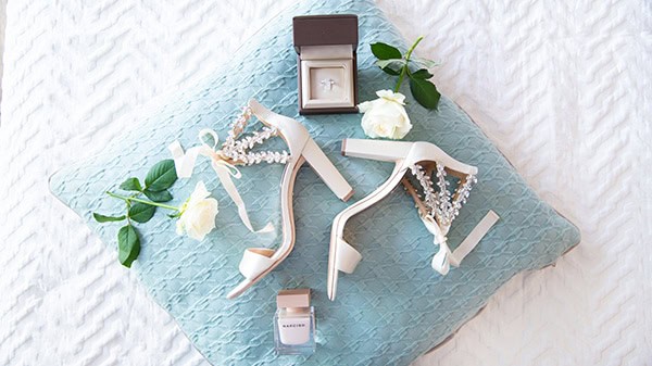 beautiful-romantic-wedding-peonies-colors-white-pink_05