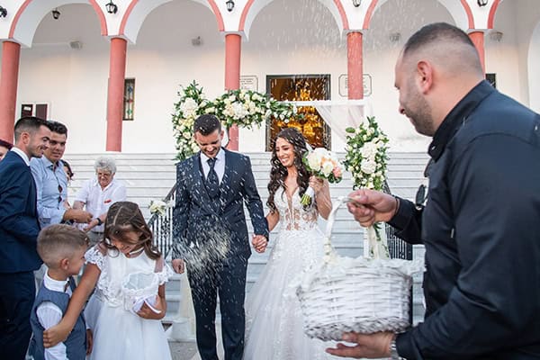 beautiful-romantic-wedding-peonies-colors-white-pink_19