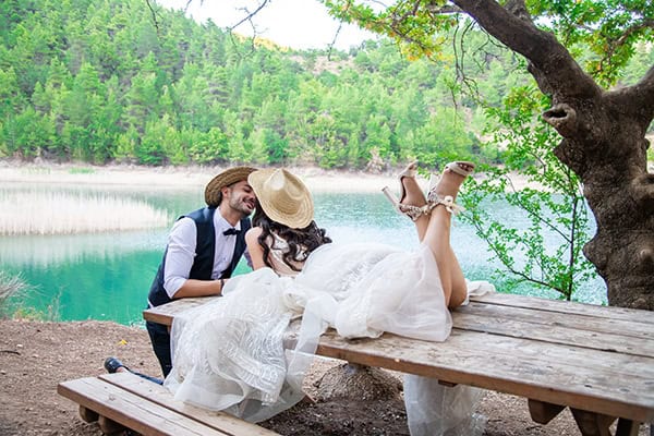 beautiful-romantic-wedding-peonies-colors-white-pink_21