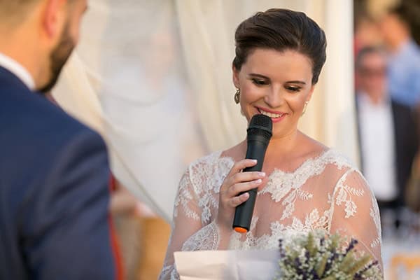 beautiful-wedding-summer-beach-baby-breath-full-of-romantic-elements_14