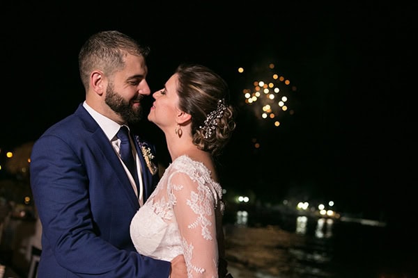 beautiful-wedding-summer-beach-baby-breath-full-of-romantic-elements_30