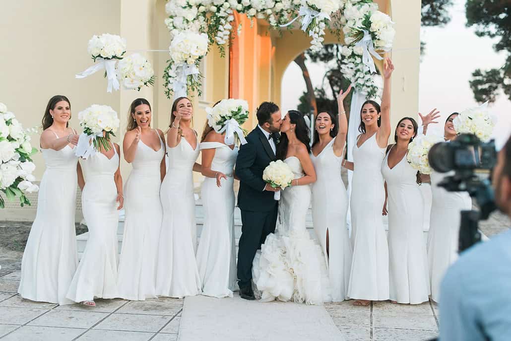 Ονειρικός γάμος στην Κεφαλονιά με πλούσιο ανθοστολισμό και έντονο το ρομαντικό στοιχείο │Άντζελα & Κώστας