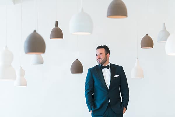 dreamy-wedding-kefalonia-lush-flowers-arrangements-romantic-elements_18