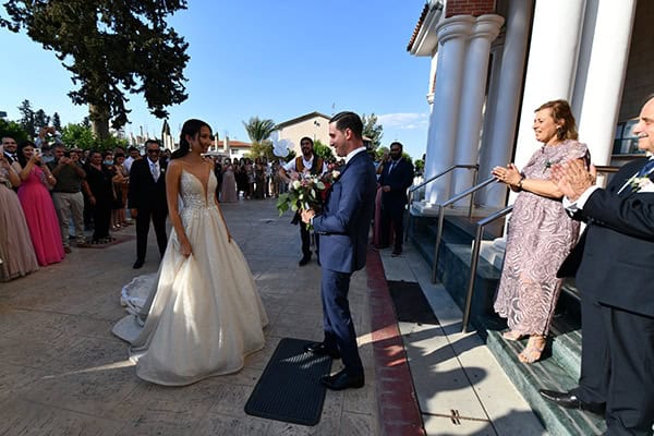 elegant-chic-summer-wedding-pavillion-hall-roses-hydrangeas-white-pink-hues-gold-details_11