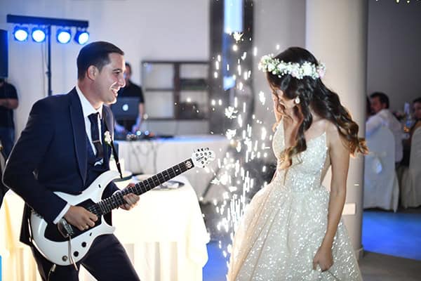 elegant-chic-summer-wedding-pavillion-hall-roses-hydrangeas-white-pink-hues-gold-details_23x