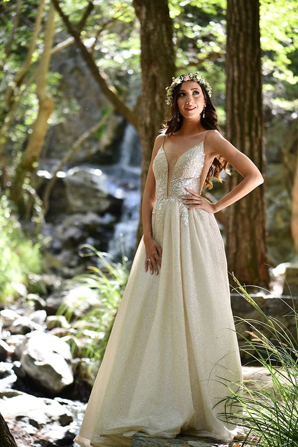 elegant-chic-summer-wedding-pavillion-hall-roses-hydrangeas-white-pink-hues-gold-details_27