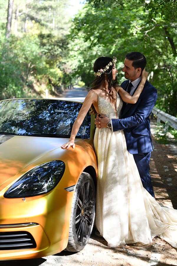 elegant-chic-summer-wedding-pavillion-hall-roses-hydrangeas-white-pink-hues-gold-details_28