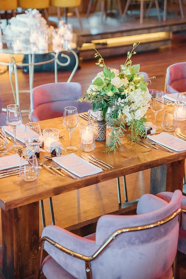 elegant-chic-wedding-rhodes-white-flowers-gold-touches_19z
