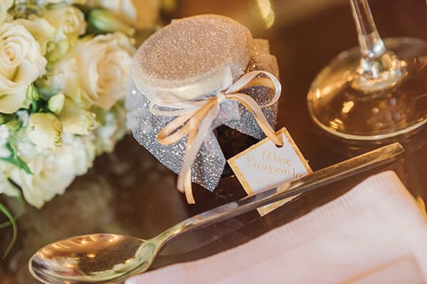 elegant-chic-wedding-rhodes-white-flowers-gold-touches_30