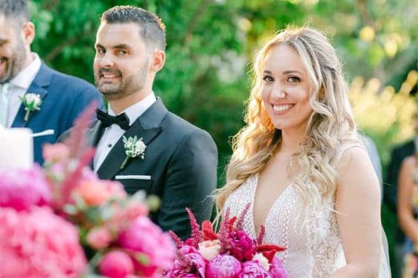 Luxurious καλοκαιρινός γάμος με πλούσιο ανθοστολισμό στα πιο φανταχτερά χρώματα του φούξια και του μωβ │ Ελεάννα & Δημήτρης