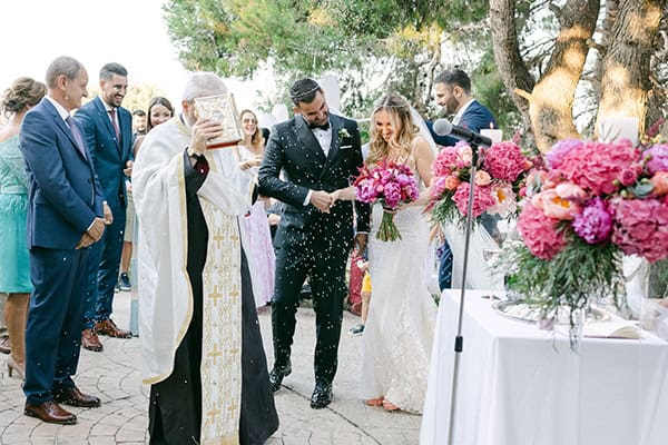 luxurious-summer-wedding-flowers-decoration-fuchsia-purple-tones_23