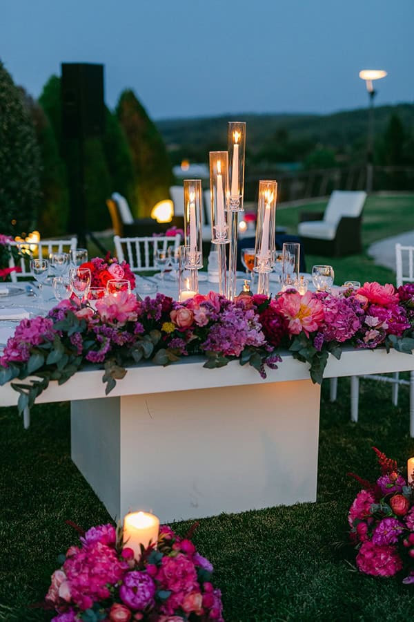 luxurious-summer-wedding-flowers-decoration-fuchsia-purple-tones_29