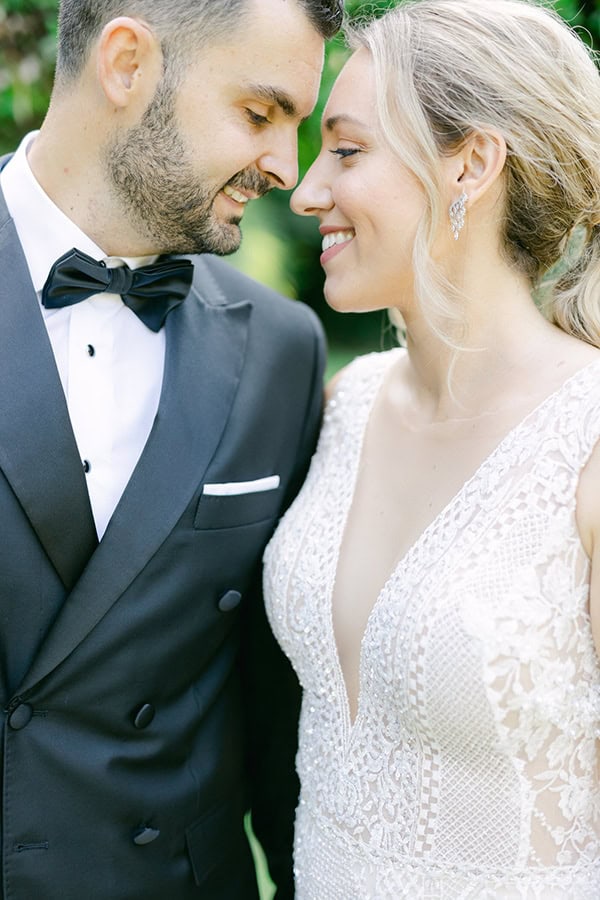 luxurious-summer-wedding-flowers-decoration-fuchsia-purple-tones_34