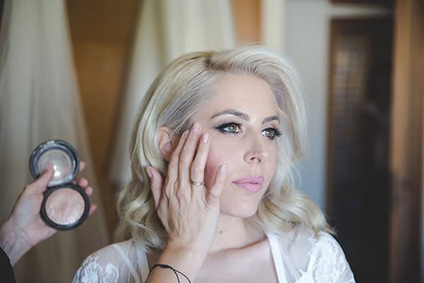 romantic-fall-wedding-athens-white-peonies-red-roses_03x