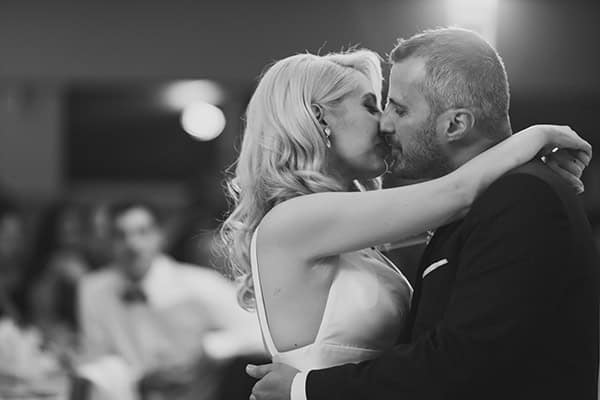 romantic-fall-wedding-athens-white-peonies-red-roses_10