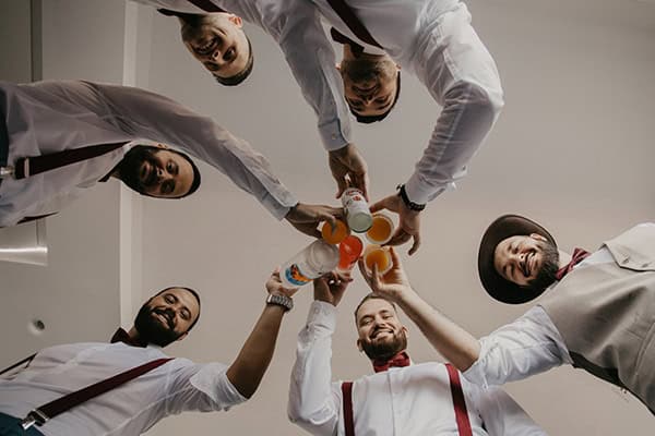 romantic-wedding-summer-thessaloniki-warm-hues-pink-blue-red_10