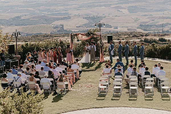 romantic-wedding-summer-thessaloniki-warm-hues-pink-blue-red_17