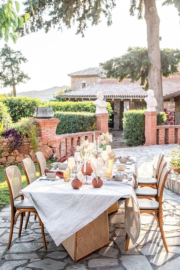 summer-styled-shoot-earthy-tones-inspiration-outdoor-wedding-ideas_10