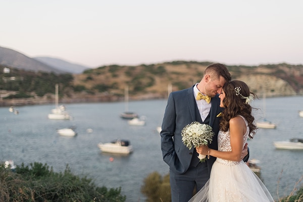 summer-wedding-athens-white-roses-baby-breath_01