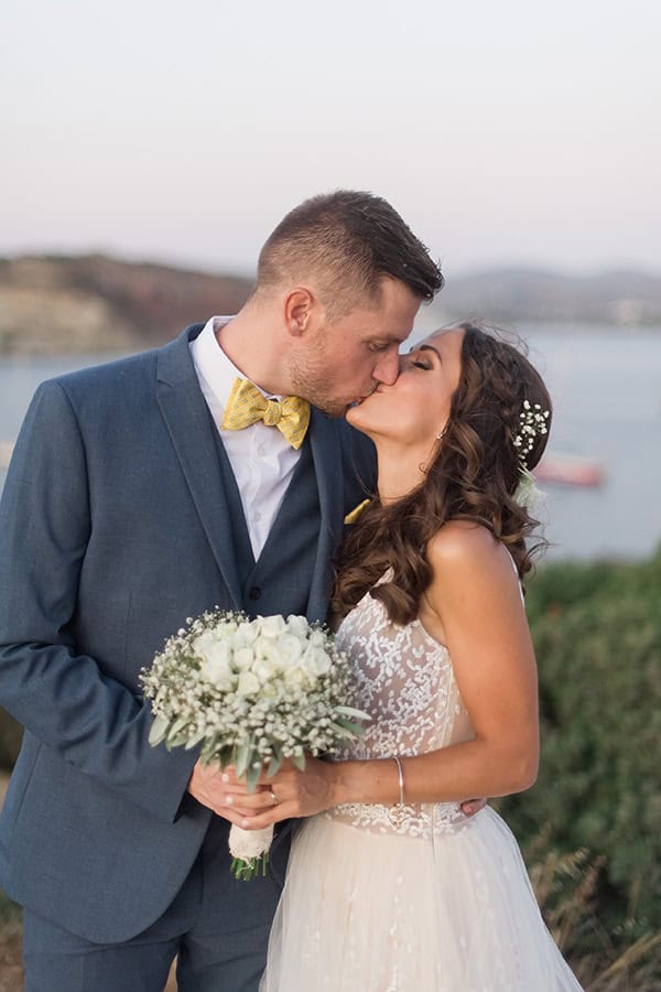 summer-wedding-athens-white-roses-baby-breath_02z