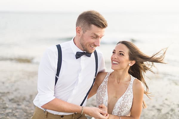 summer-wedding-athens-white-roses-baby-breath_03