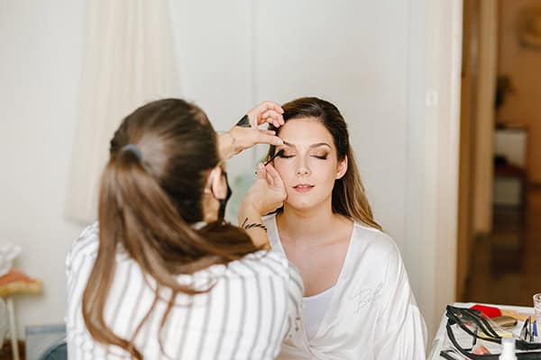 beautiful-summer-wedding-athensi-romantic-flowers-bohemian-touches_06