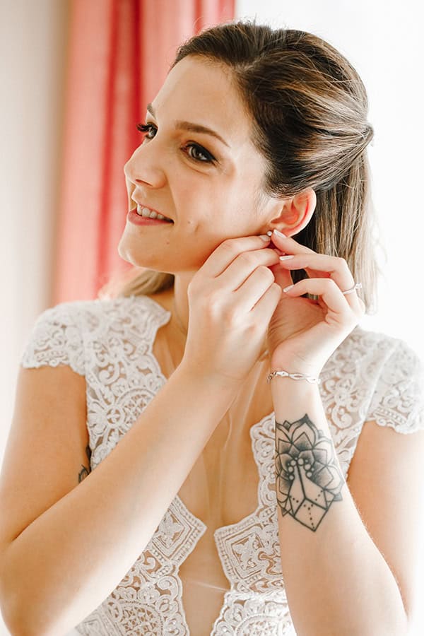 beautiful-summer-wedding-athensi-romantic-flowers-bohemian-touches_08