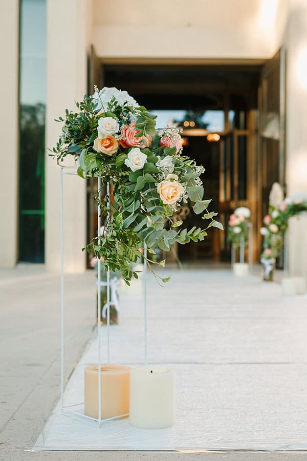 beautiful-summer-wedding-athensi-romantic-flowers-bohemian-touches_19