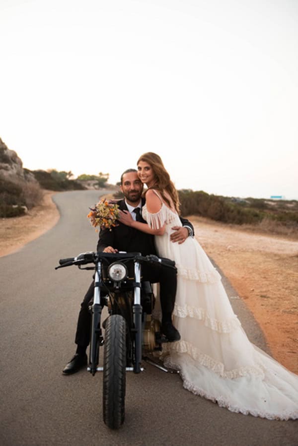 beautiful-summer-wedding-cyprus-levander-chamomile-bohemian-mood_03