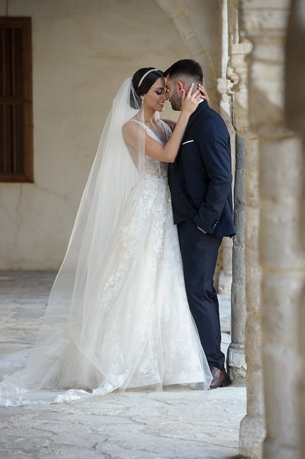 beautiful-summer-wedding-limassol-pink-white-hues_01x