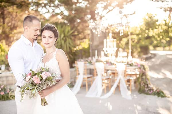dreamy-styeld-shoot-kefalonia-island-romantic-elegant-details_04x