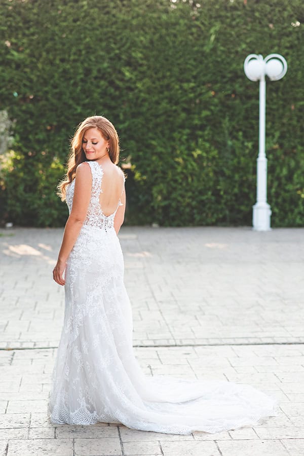 elegant-minima-styled-shoot-pampas-grass-compined-gold-blue-hues_07