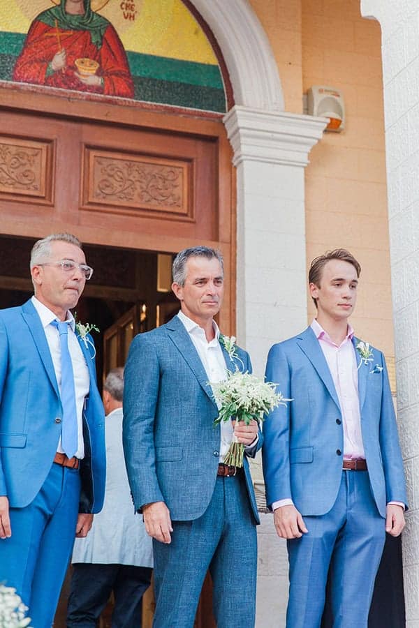 elegant-summer-wedding-palairos-white-roses-lycianthus-olive-leaves_11