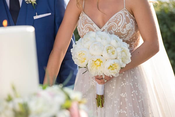 enchanting-summer-wedding-anavyssos-romantic-roses-peonies_03