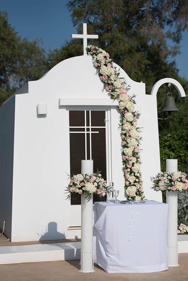 enchanting-summer-wedding-anavyssos-romantic-roses-peonies_06
