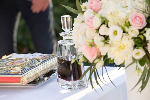 enchanting-summer-wedding-anavyssos-romantic-roses-peonies_09