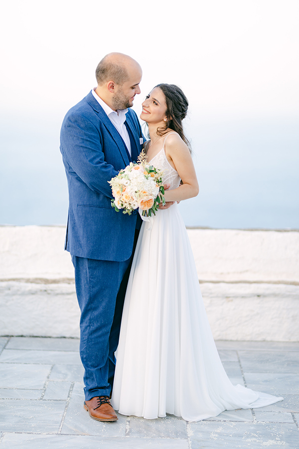 romantic-summer-wedding-kea-peonies-david-austin-roses_02x