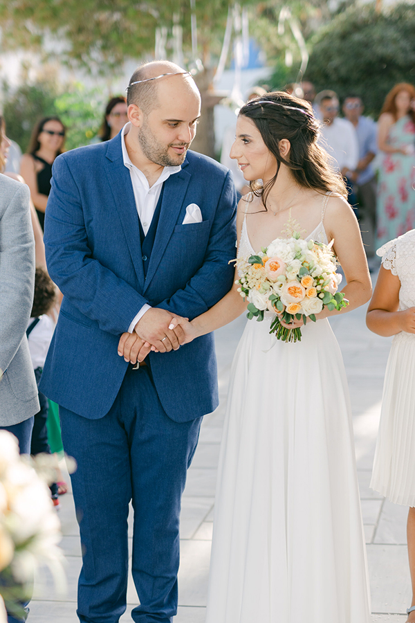 romantic-summer-wedding-kea-peonies-david-austin-roses_27x