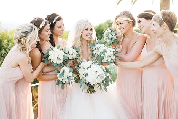 Ρομαντικός γάμος στην Κρήτη με λευκά τριαντάφυλλα │ Sarah & David