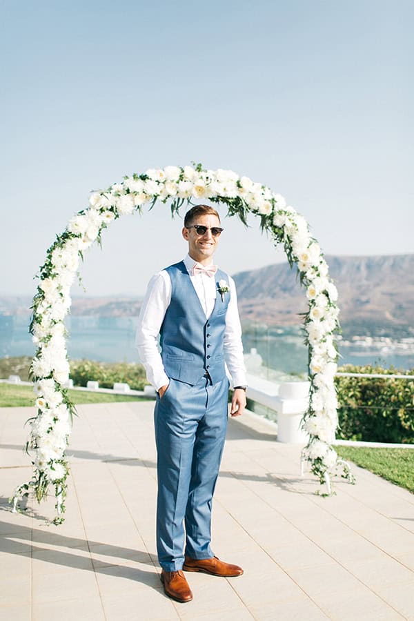 romantic-wedding-crete-white-roses-greenery_12