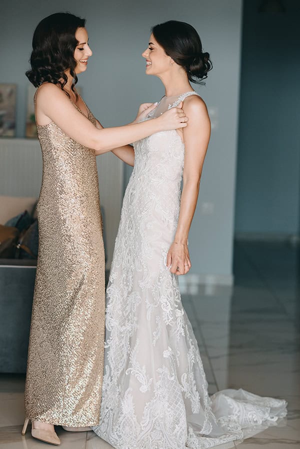 rustic-summer-wedding-corinthous-roses-dahlia-pampas-grass_08x