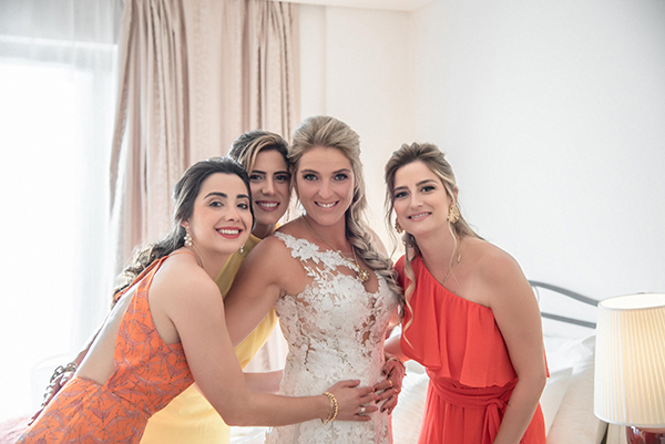 summer-wedding-athens-olive-leaves-white-roses_05