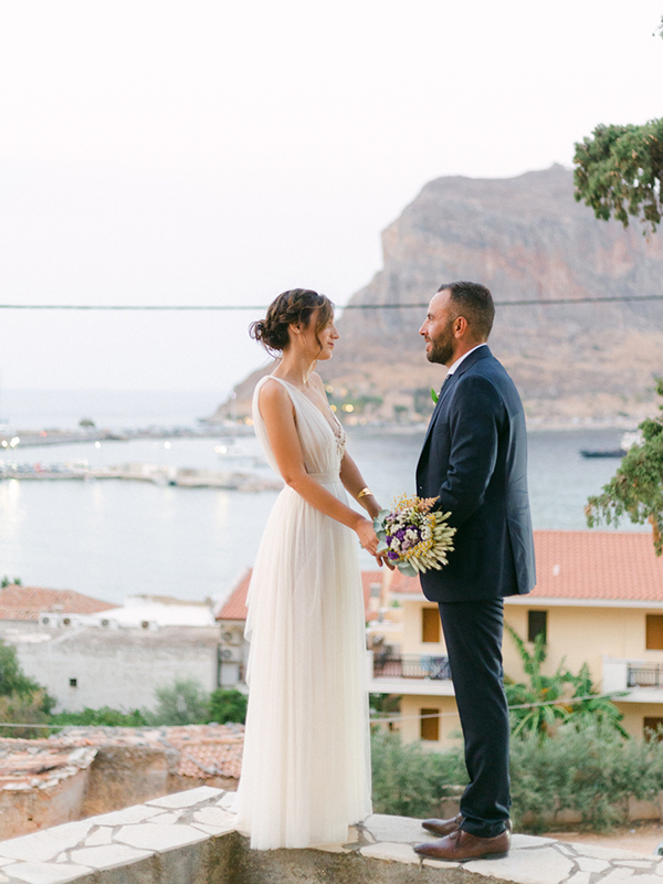 summer-wedding-monembasia-amaranth-boho-details_03