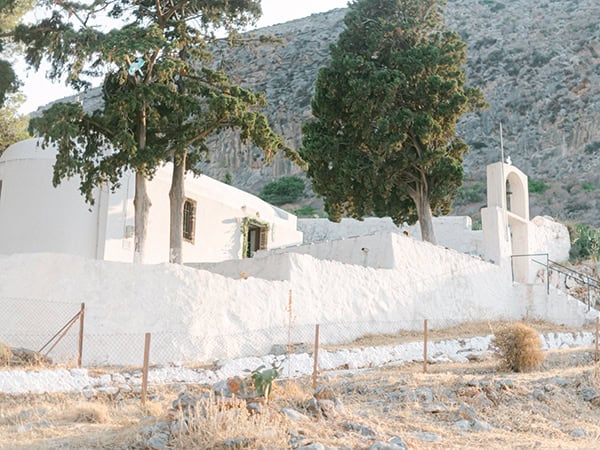 summer-wedding-monembasia-amaranth-boho-details_13x