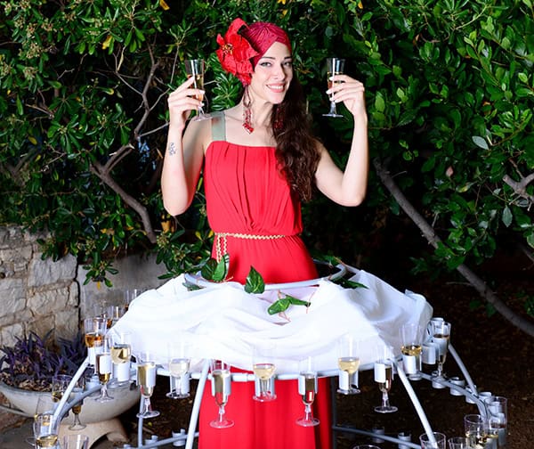 unique-entertainment-shows-wedding-party_01