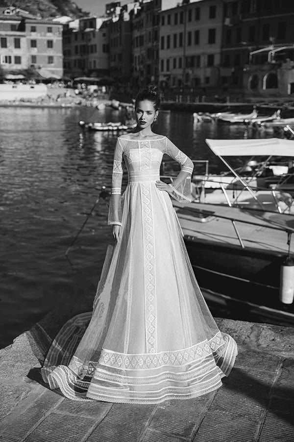 wedding-dresses-glamorous-bridal-look_02x